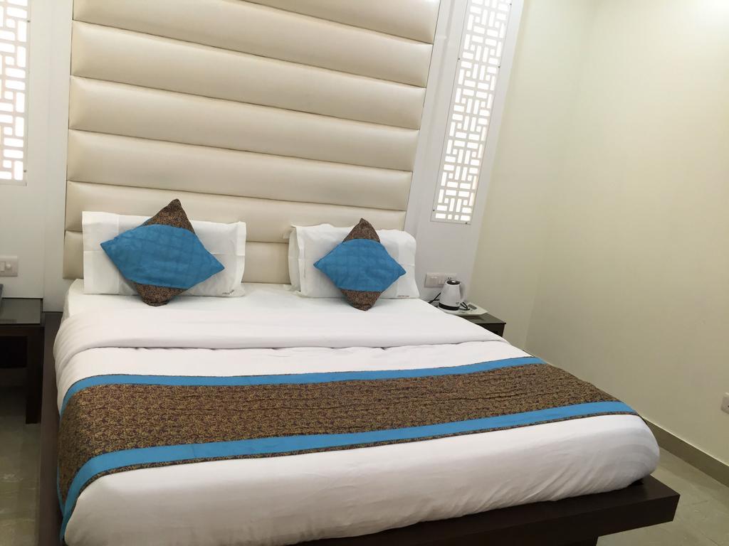 Hotel Vanson Villa - Near Connaught Place นิวเดลี ภายนอก รูปภาพ